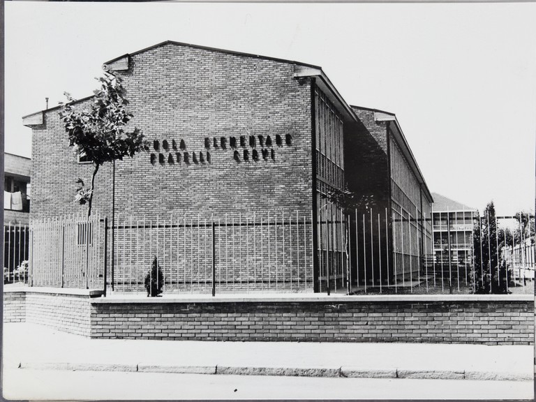 Veduta esterna della scuola elementare Fratelli Cervi di Collegno